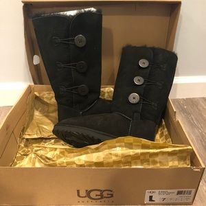 New w/box Ugg Women Tall Bailey Button Boots Black